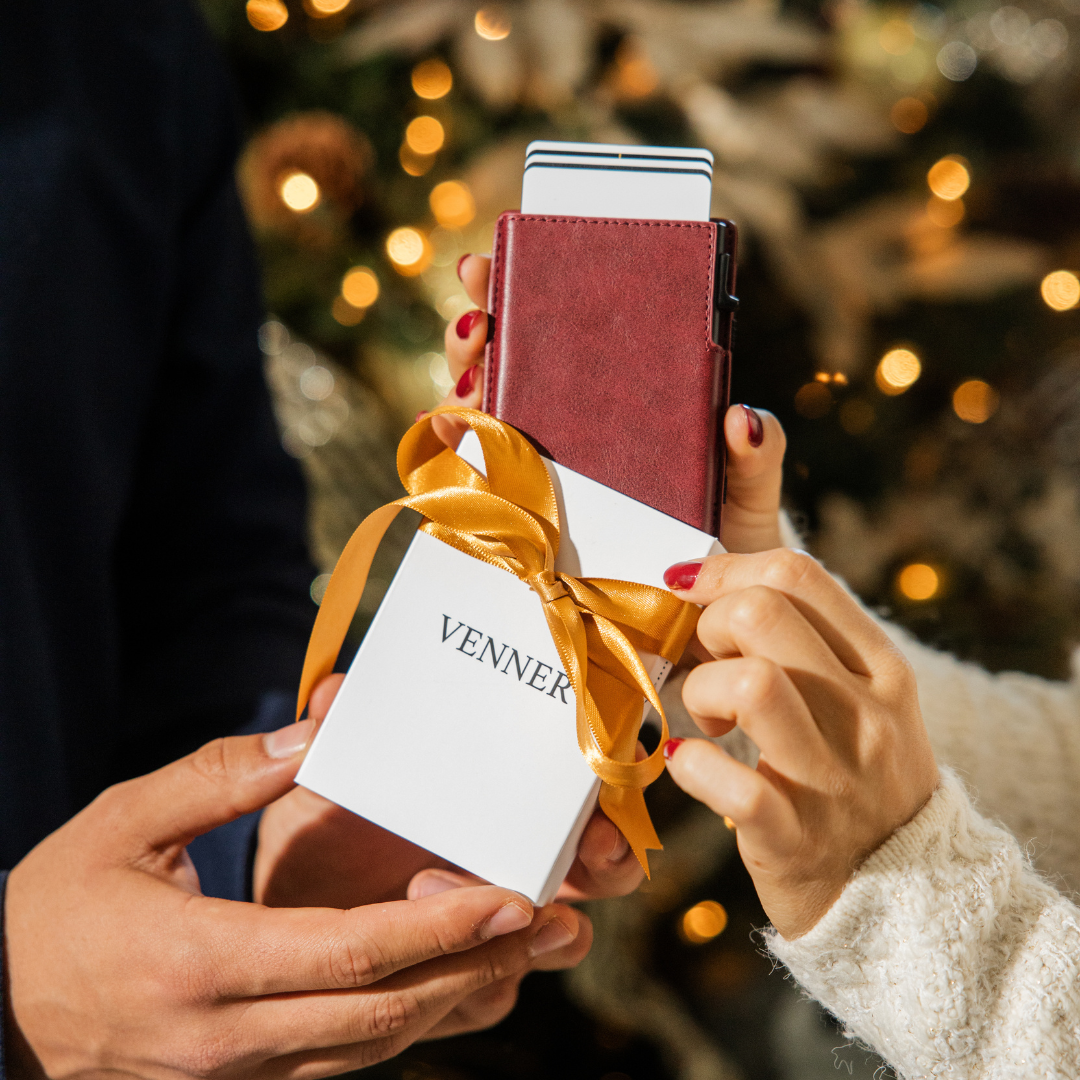 Venner Wallet - Deep Red